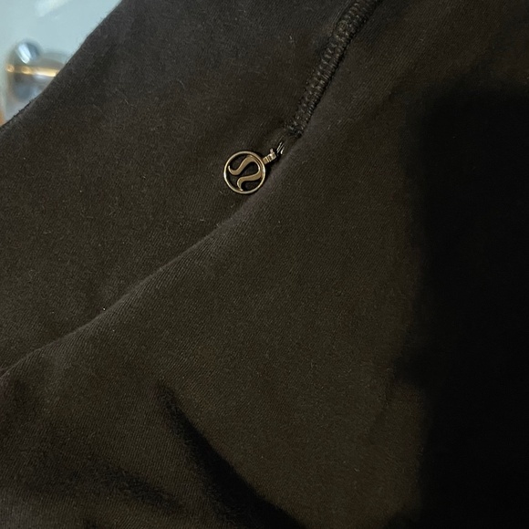 LULULEMON PULLOVER SWEATER!‎ - Picture 5 of 6